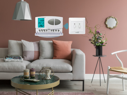 Riseem سیستم HVAC داخلی رنگ سفید RF ترموستات اتاق قابل برنامه ریزی با سیستم های گرمایش